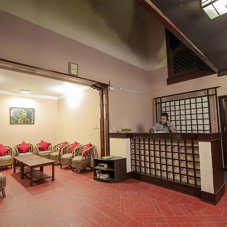 Hotel Candle Inn Pokhara Ngoại thất bức ảnh